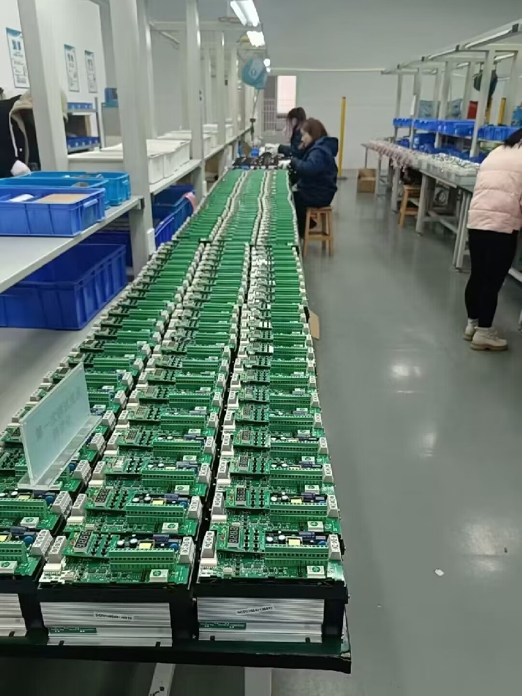 电力调解器在运行时最大电流逐步降低是为什么？