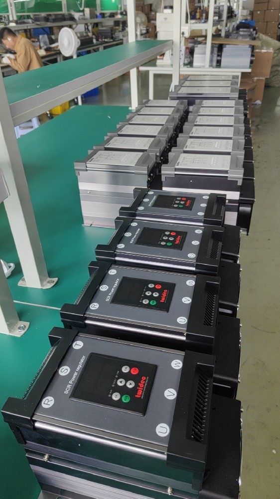 为什么电力调解器的包管丝容易被烧？