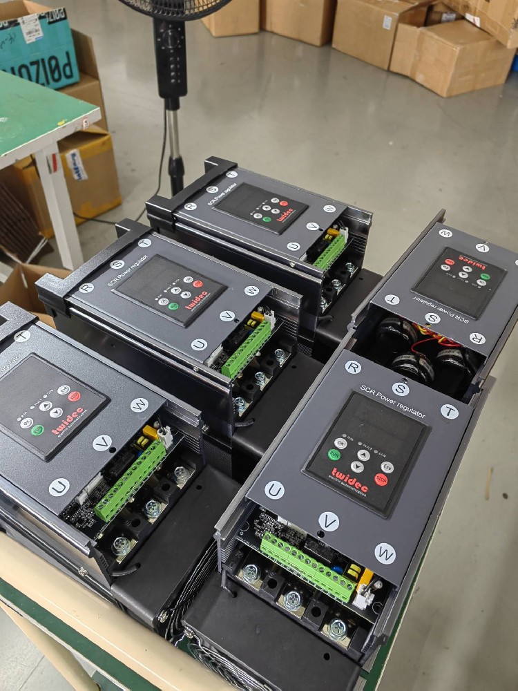 电力调解器的开关频率怎样影响系统性能和EMI特征？？？