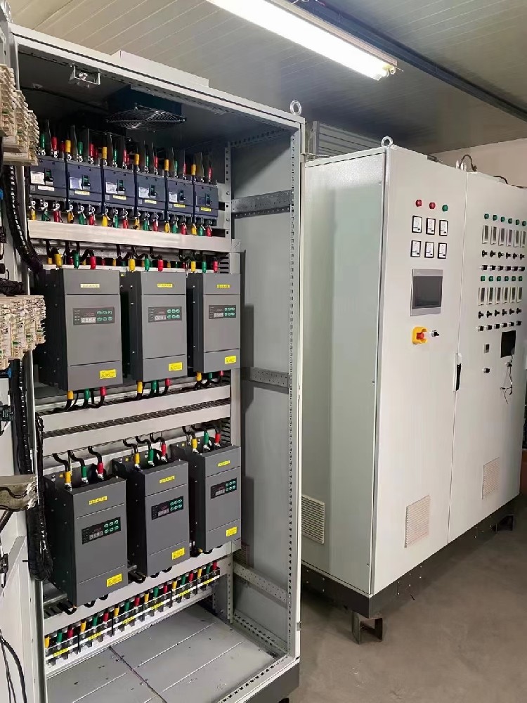 当需要对电力调解器举行参数修改时，，，怎样操作能阻止对正在运行的系统造成攻击？？？