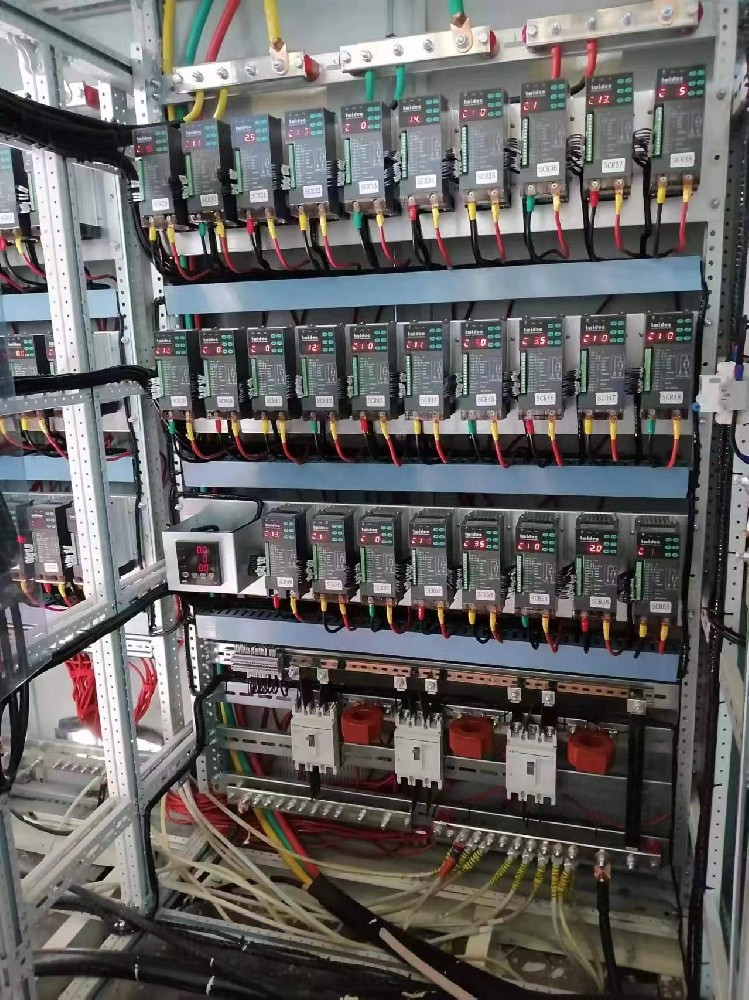 炸裂！！不起眼的温控，，，竟藏着让工业装备产能暴涨 10 倍的神秘